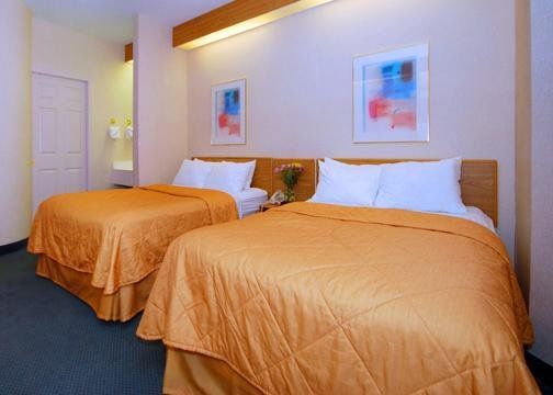 Sleep - Youngstown, West Inn